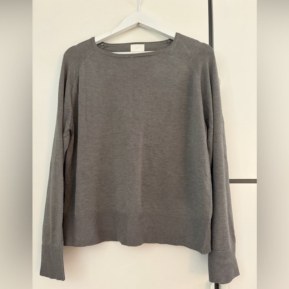 H&M Gray Scoop Neck Lightweight Sweater